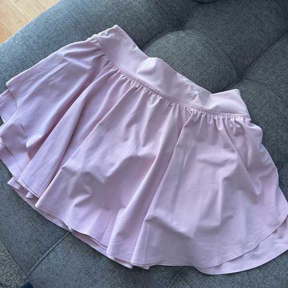 Aritzia Dresses & Skirts - Aritzia GOLDEN Move Tech™ Tennis Pro Micro